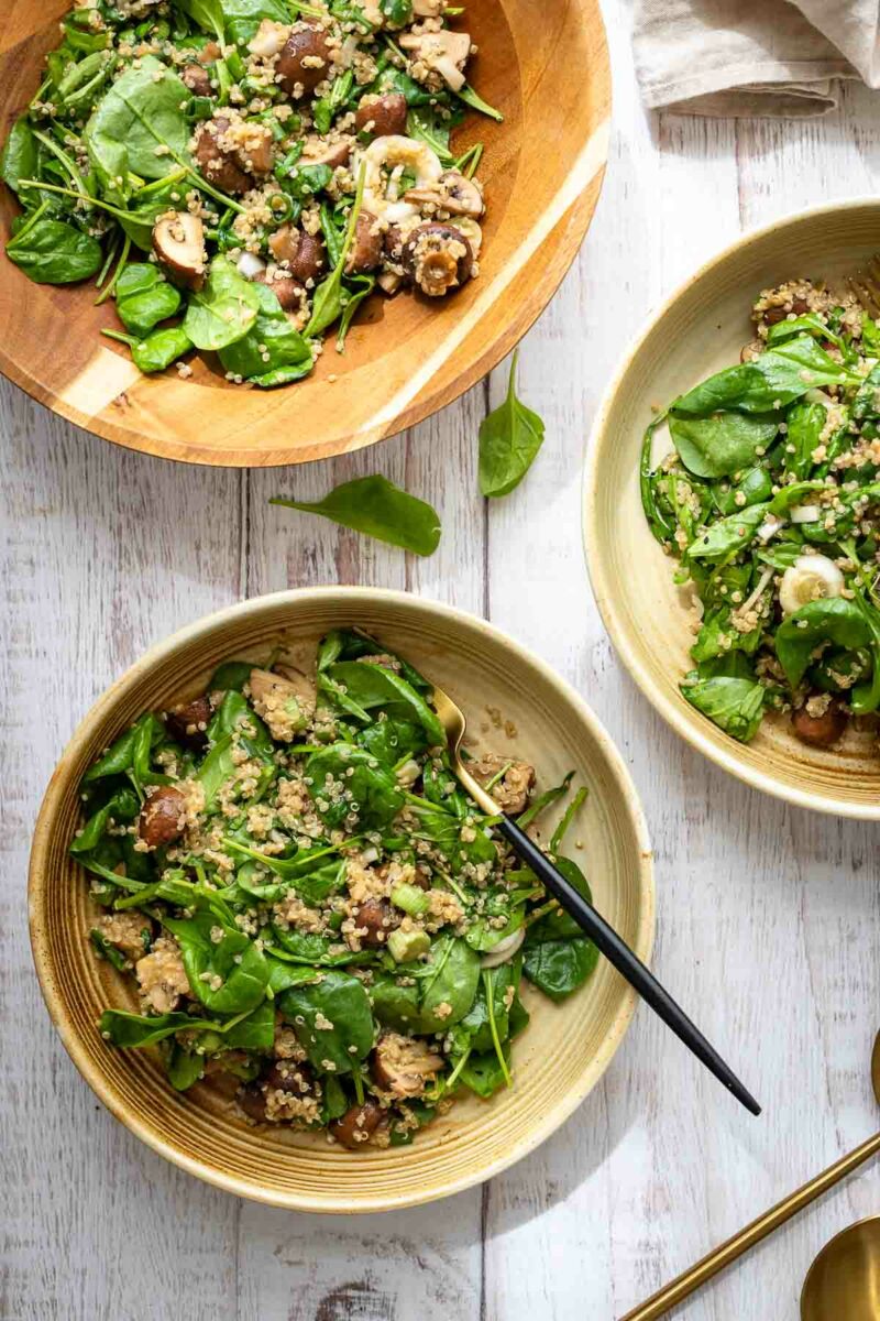 Quinoa Salat Mit Ofen Champignons Und Soja Sesam Dressing