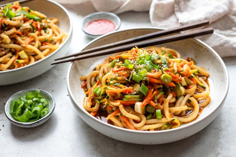 Udon Nudeln Mit Hoisin Sauce Und Gem Se Rezept Elle Republic