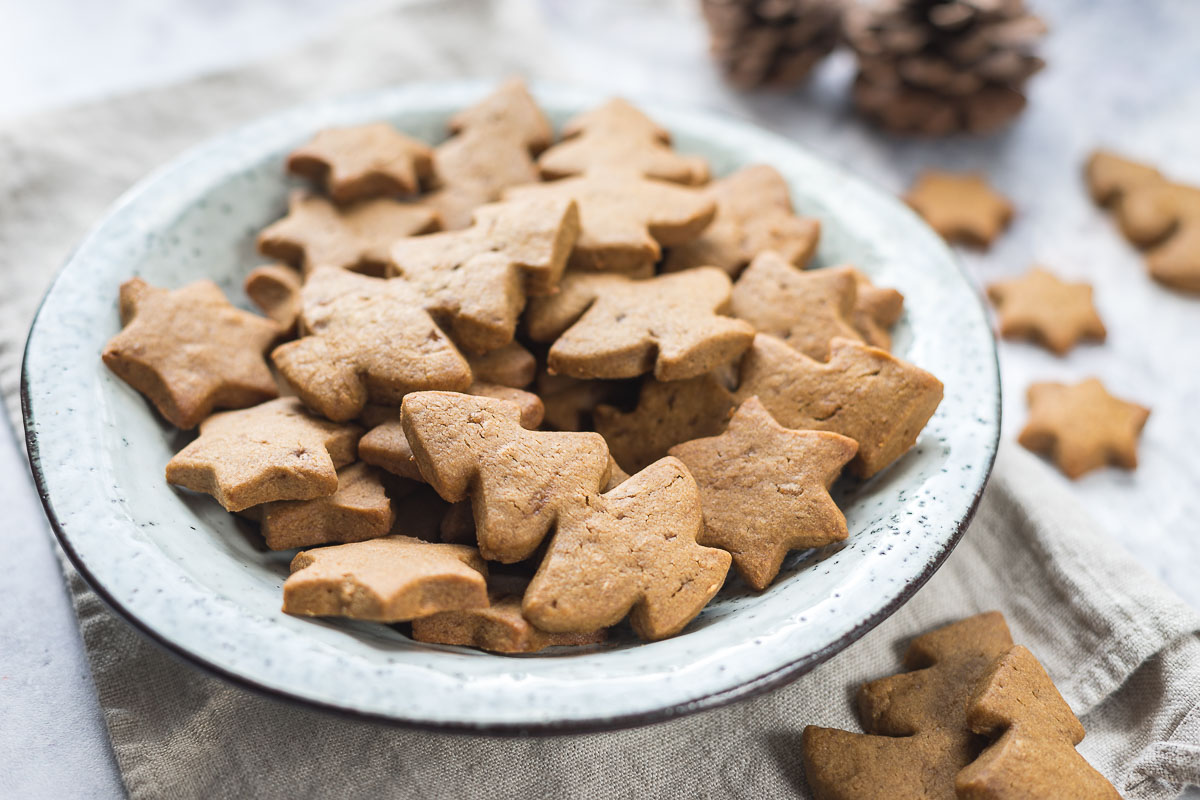 Gingerbread Cookies with Spelt Flour  Recipe  Elle Republic