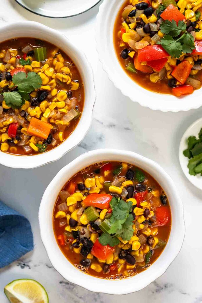 Mais-Bohnen-Eintopf (Maissuppe mit schwarzen Bohnen)