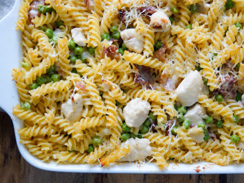 Gebackene Pasta Mit Huhn Parmaschinken Und Erbsen Elle Republic