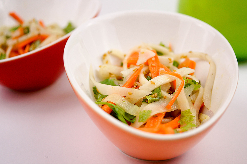 Carrot Kohlrabi Salad