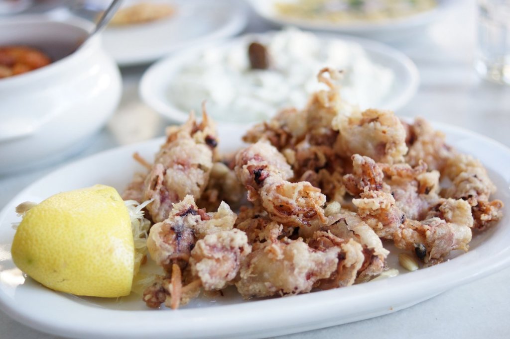 Frittierte Krabben in Griechenland