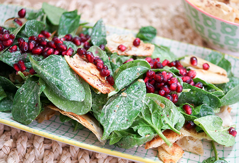 Spinat Salat Mit Tahin Dressing Und Granatapfelkernen Elle Republic