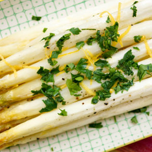 Gebackener Spargel mit Zitrone von Elle Republic
