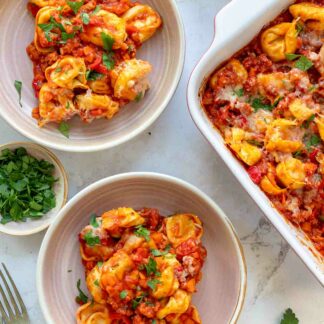 Auflauf mit Tortellini und Salsiccia