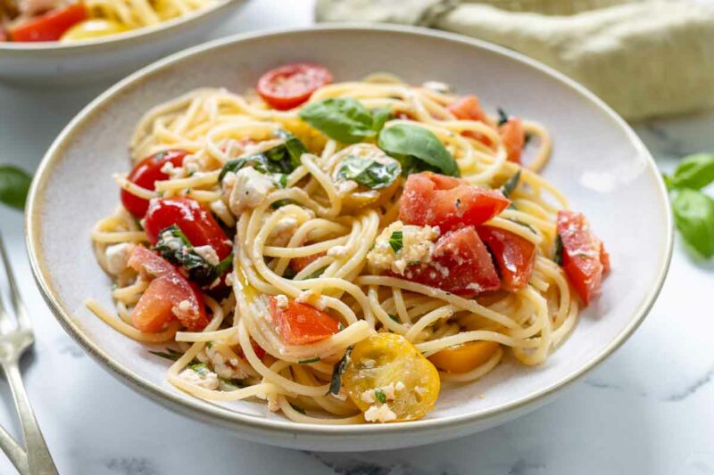 Feta Pasta mit Tomaten: 15-Minuten-Rezept