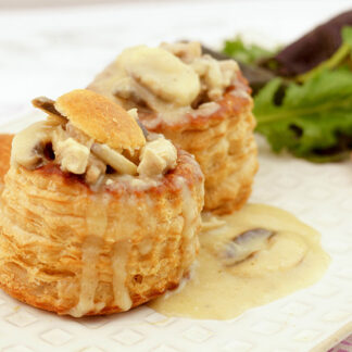 Vol-au-vent (Königin-Pasteten) with a Creamy Veal and Mushroom Ragout