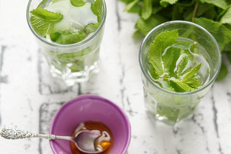 Wasser mit Minze, Abnehmen mit natürlichen Lebensmitteln