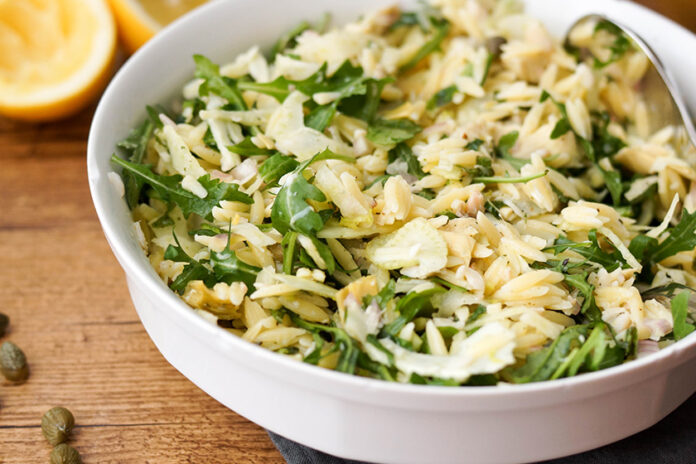 Rezepte Salat mit geräucherter Forelle und Orzo von Elle Republic