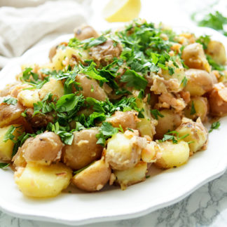 Einfaches Bratkartoffeln mit geräuchertem Lachs Rezept, bratkartoffeln aus gekochten kartoffeln