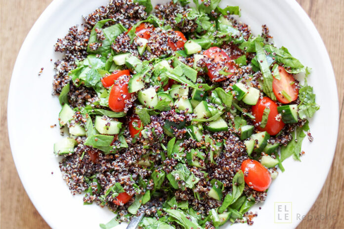 Quinoa Sommer-Salat mit Honig-Zitronen-Ingwer-Dressing Quinoa Sommer-Salat mit Honig-Zitronen-Ingwer-Dressing