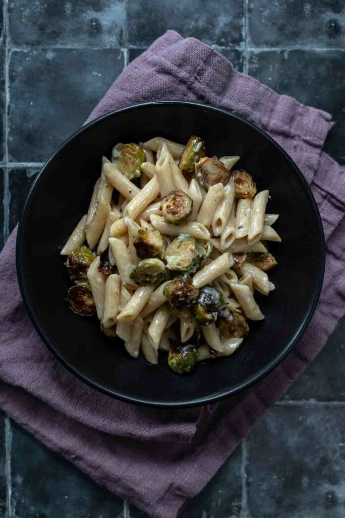 Pasta mit Rosenkohl und Gorgonzola Soße