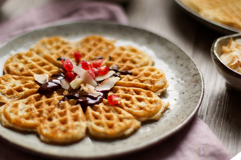 Vollkorn Waffeln mit Haferflocken | Rezept | Elle Republic