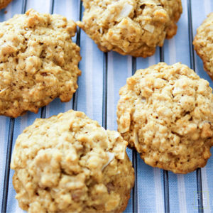 Haferflocken Cookies mit Orange, Walnüssen und Kokosflocken