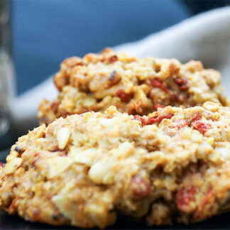 Frühstücks Cookies mit Goji Beeren, Quinoa, Mandeln, Haferflocken, Pinienkerne, Mandeln zum Frühstück