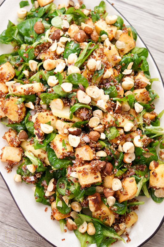 Steckrüben Salat mit Quinoa, Pastinaken, Haselnüssen, Honig, Feldsalat, vegetarisch