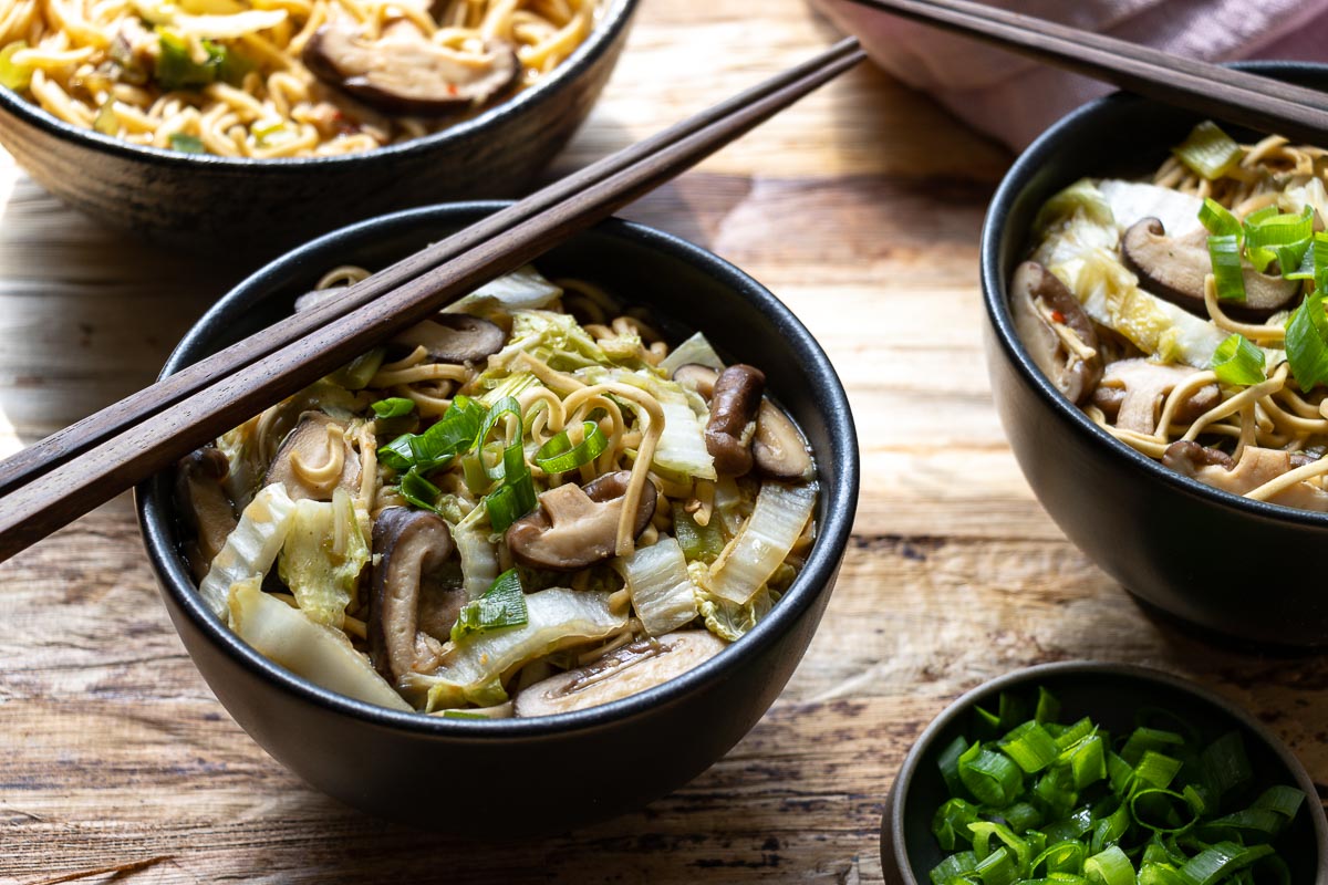 Chinese Cabbage Shiitake Noodle Bowl