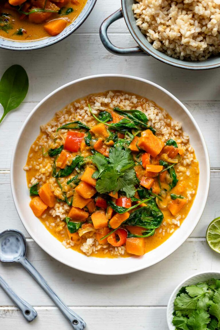 Rotes Thai Süßkartoffel-Curry Rezept mit Reis