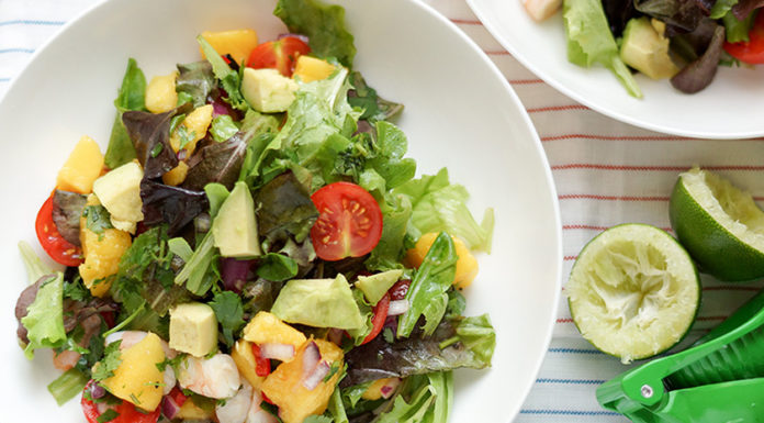 Avocado-Garnelen-Salat mit Koriander Limetten Dressing