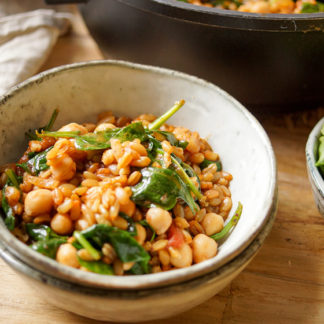 Grünkern Pilaf with Spinach & Chickpeas