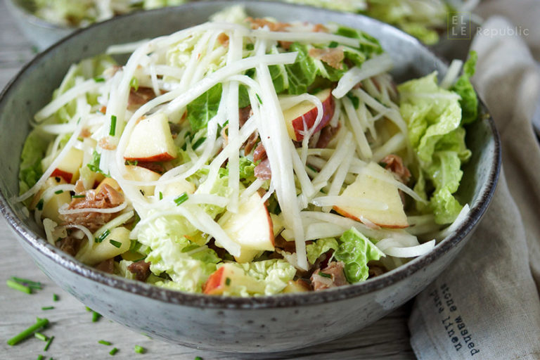 Kohlrabi Apfel Salat mit Honig-Dijon-Senf-Dressing, Parmaschinken