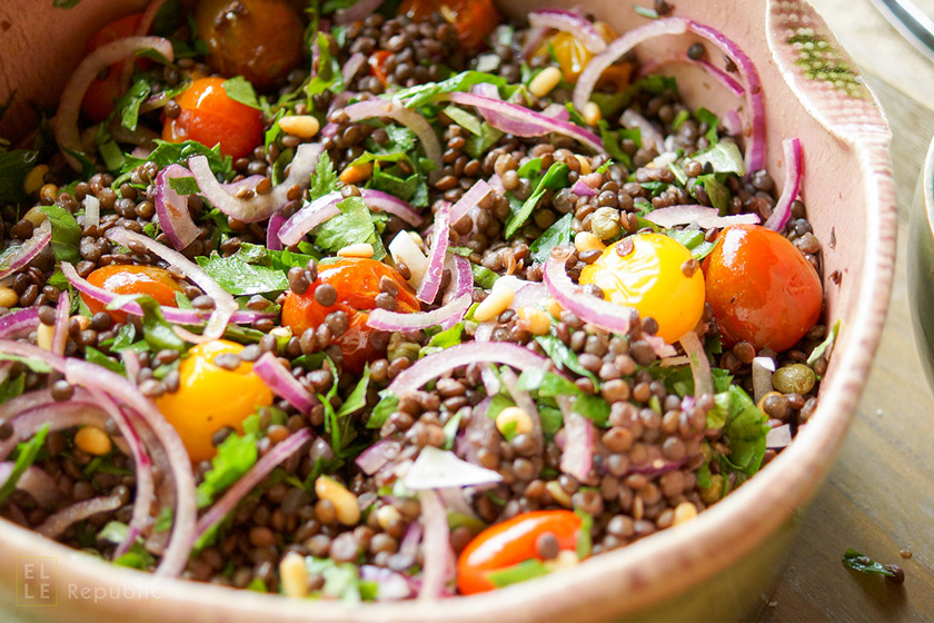 Linsensalat Mit Gerosteten Tomaten Rezept Elle Republic