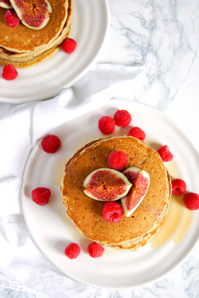 Kanadische Buttermilch Pancakes Rezept | Elle Republic