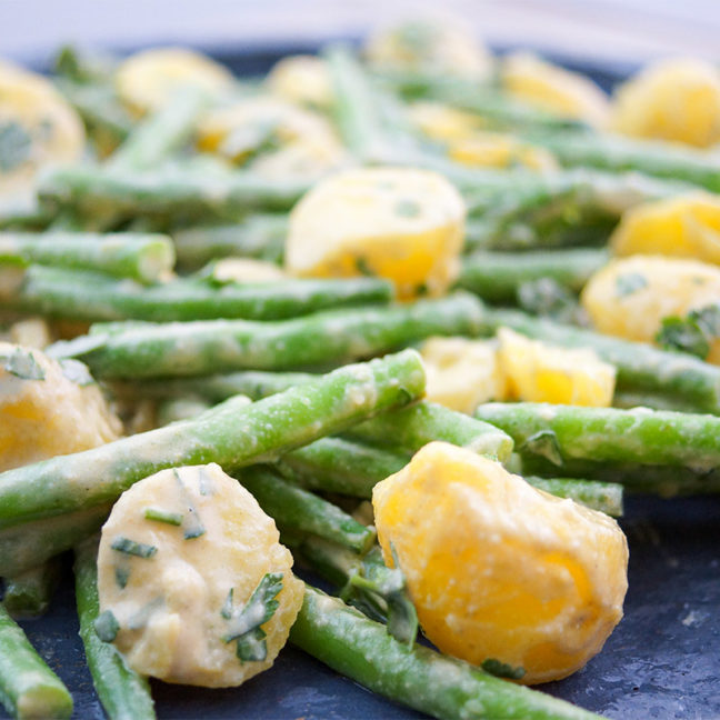 Grüne Bohnen und Kartoffeln mit Tahin-Dressing Rezept