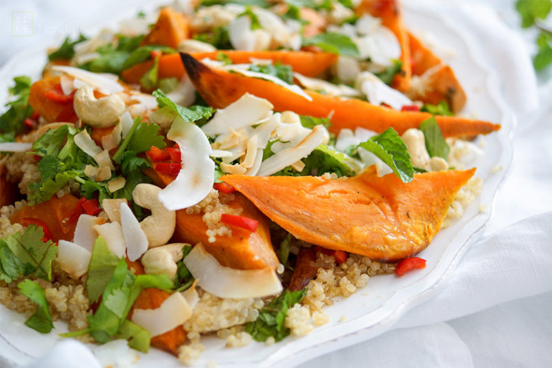 Geröstete Süßkartoffeln mit Kokos und Quinoa Rezept | Elle Republic