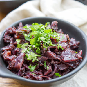 Rezept für Balsamico-Rotkohl mit Birne.
