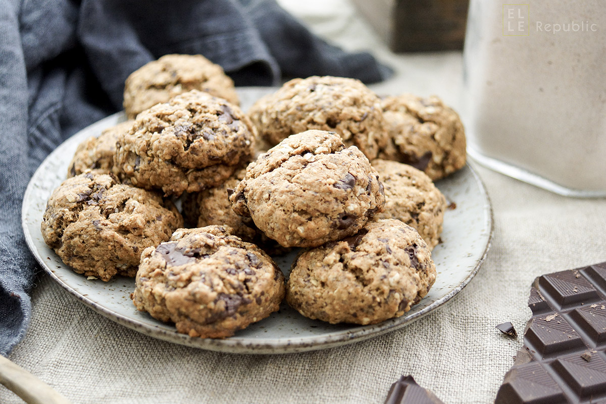 Крамбл кукис в микроволновке. Chocolate Chip cookies. Chocolate Chip cookies Recipe. Кокосовый крамбл печенье. Biscoff Chocolate Chip cookies.