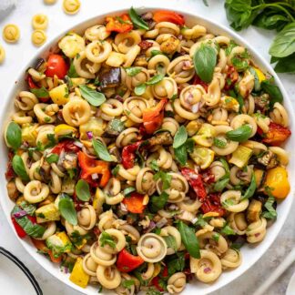 Mediterraner Nudelsalat mit Ofengemüse Rezept mit Paprika, Aubergine, Zucchini