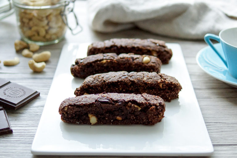 Vegane Schoko-Biscotti mit Cashewnüssen, gesunde Rezept ohne Weizenmehl