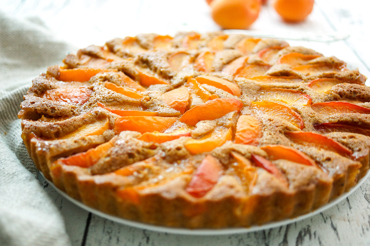 Aprikosenkuchen - German Apricot Cake - diversivore