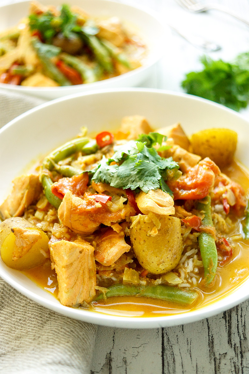 Lachs-Curry, Lachsfilet in Kokos-Curry mit grünen Bohnen und Kartoffeln Rezept