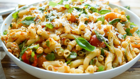 Sun-Dried Tomato Pesto Pasta Salad | Recipe | Elle Republic