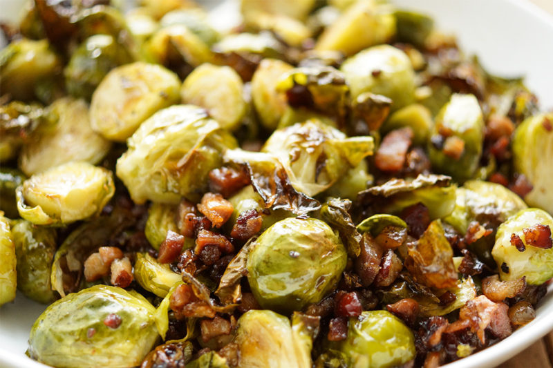 Rosenkohl aus dem Ofen mit Balsamico-Creme | Elle Republic