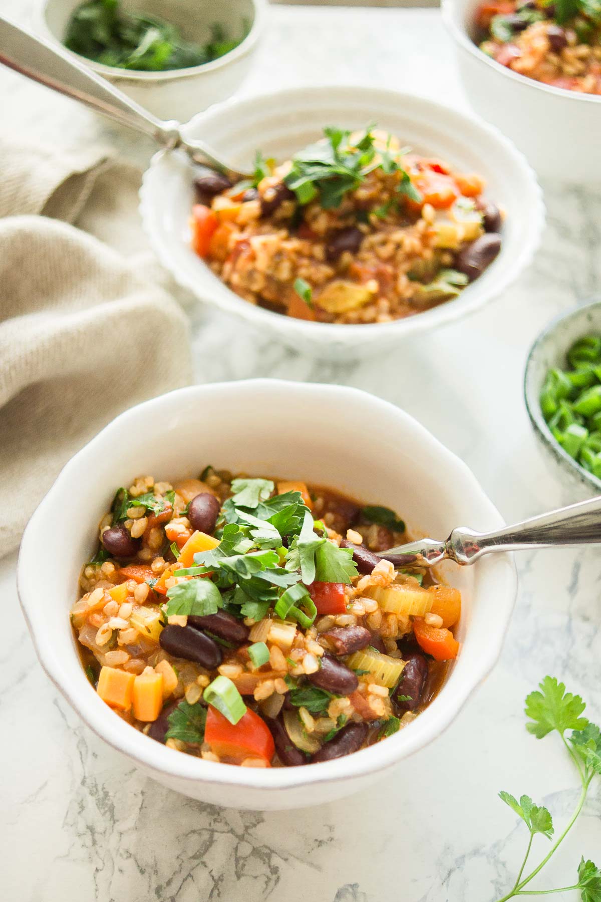 Traditionelles kreolisches Gemüse Jambalaya (Reiseintopf) mit Kidney Bohnen