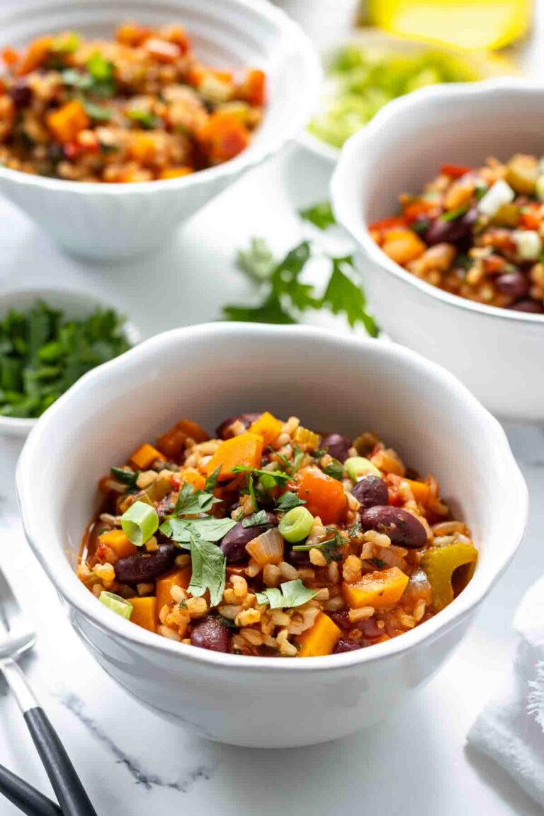 traditionelles kreolisches Gemüse Jambalaya (Reiseintopf) mit Kidney Bohnen