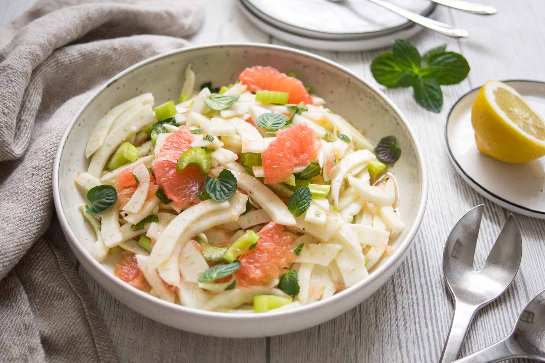 Fenchel-Salat mit Grapefruit &amp; Sellerie Rezept | Elle Republic