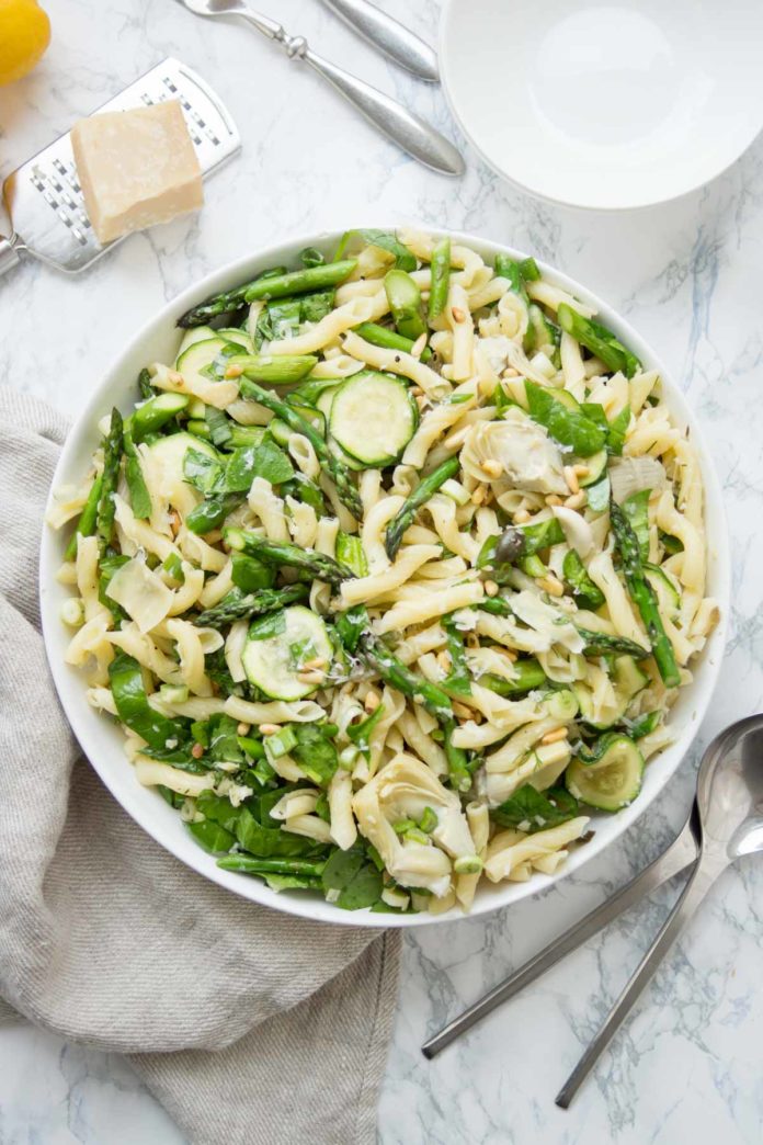 Frühlings-Nudelsalat mit Spargel