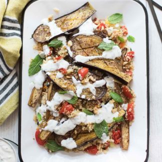 Geröstete Auberginen mit Sumach, Tomaten und Quinoa