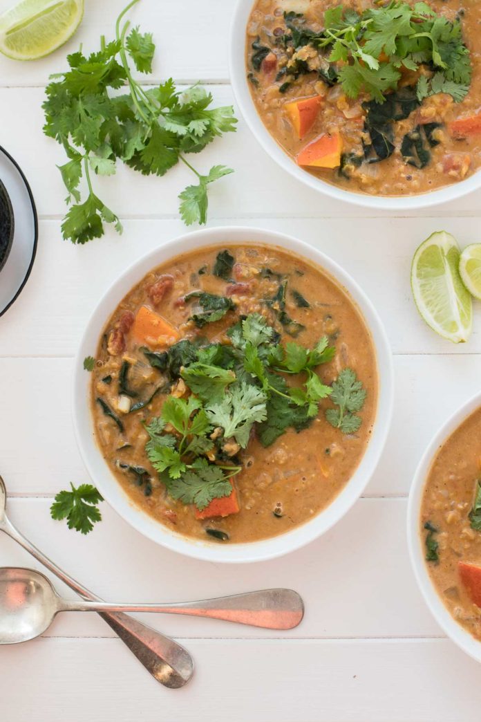 Vegan Rote Linsen Curry mit Kürbis und Kokosmilch Rezept