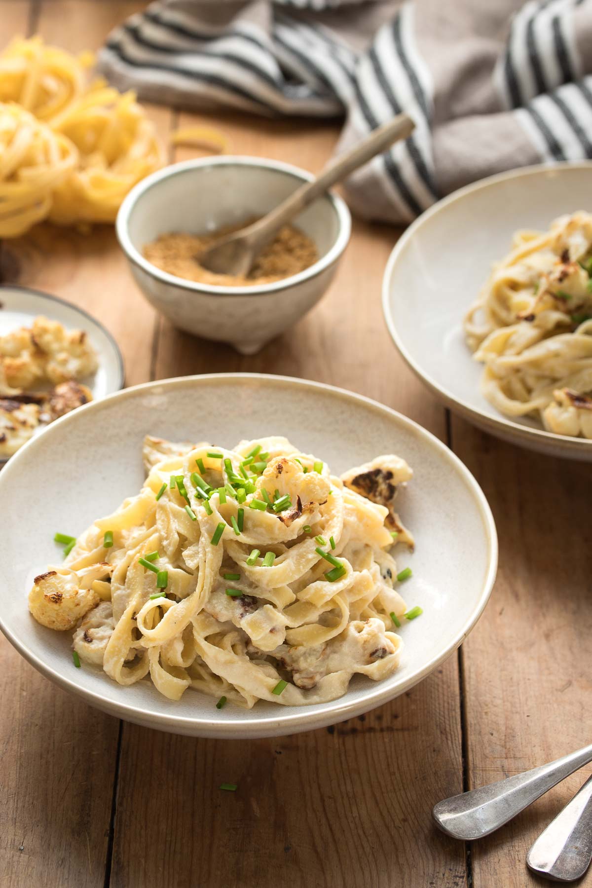 Vegan Fettuccine Alfredo with Roasted Cauliflower | Elle Republic