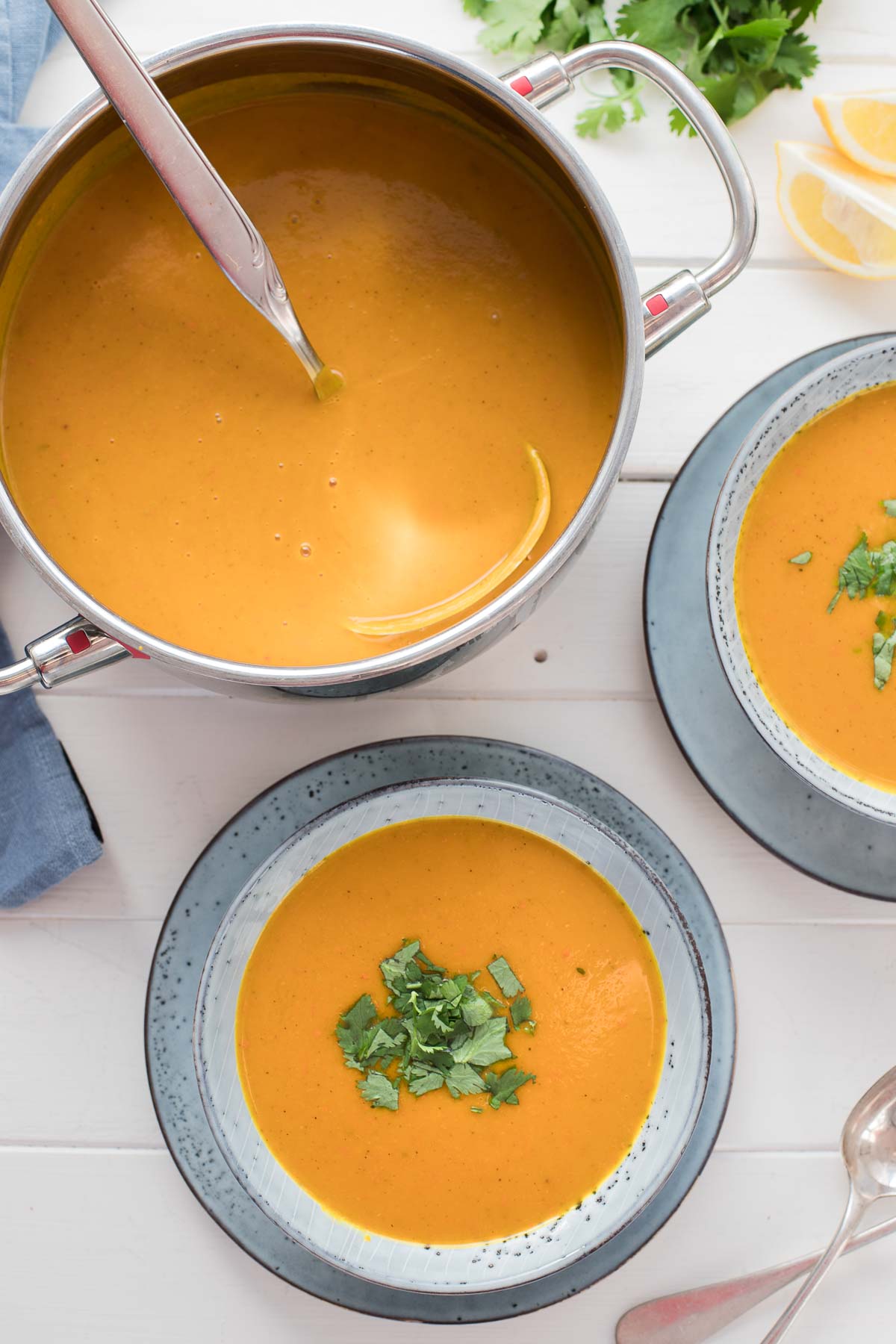 Pumpkin Soup With Curry And Coconut Milk Elle Republic