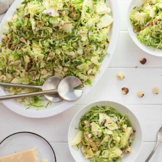 Rosenkohl-Salat mit Apfel, Haselnuss, Parmesan Rezept