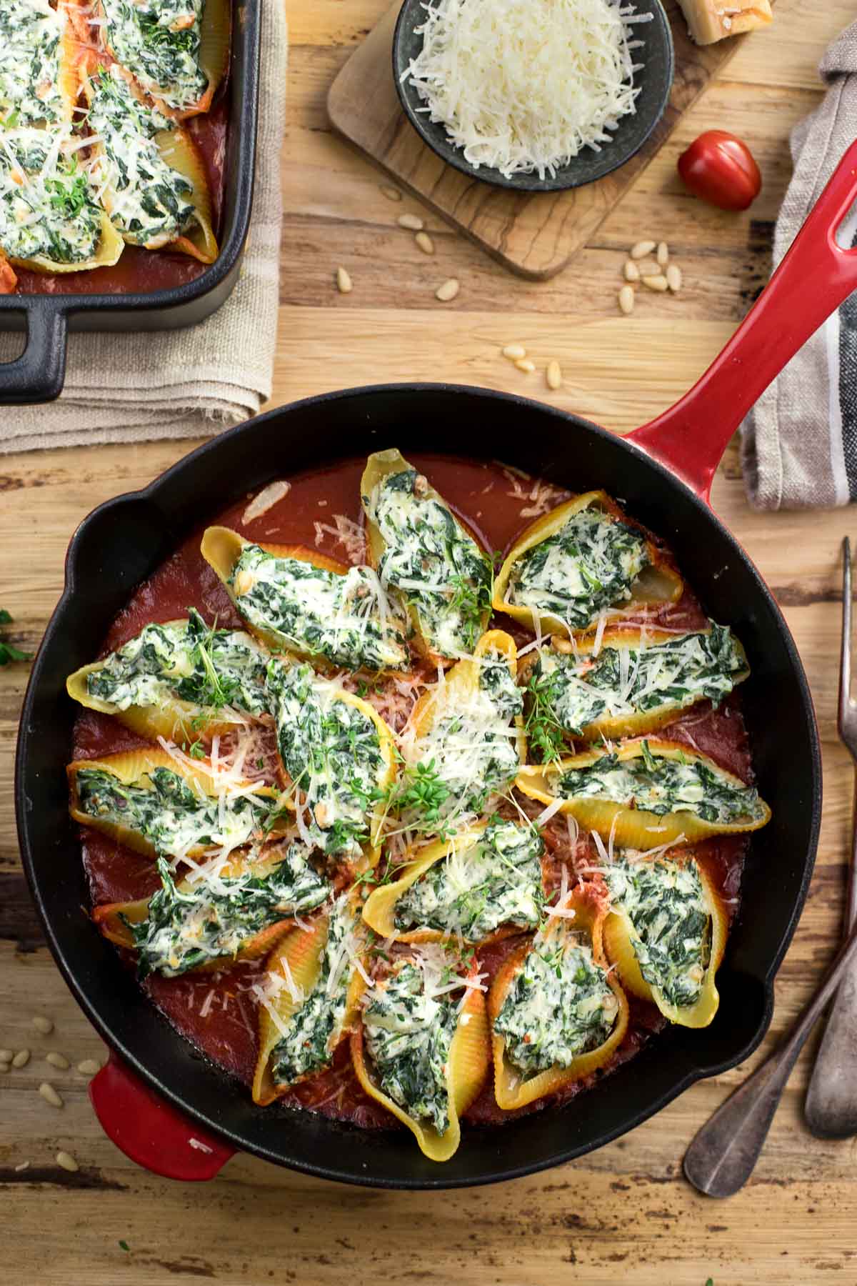 Skillet baked Spinach and Ricotta Stuffed Shells