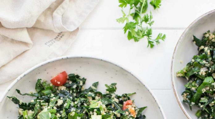 Tabouleh-Salat mit Schwarzkohl, Quinoa, Tomaten, vegan rezept