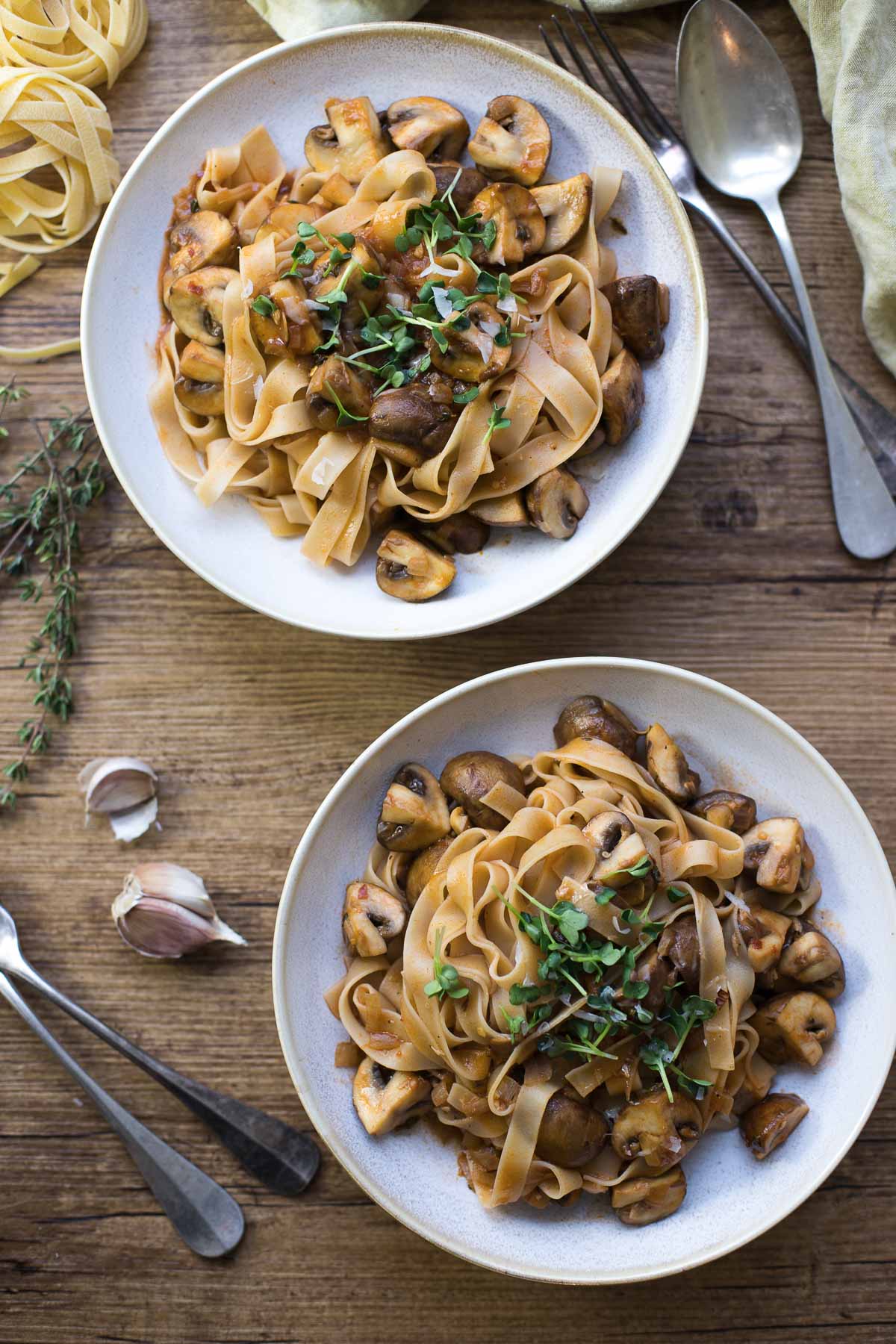 Tagliatelle Pasta with Mushrooms and Thyme Sauce | Elle Republic